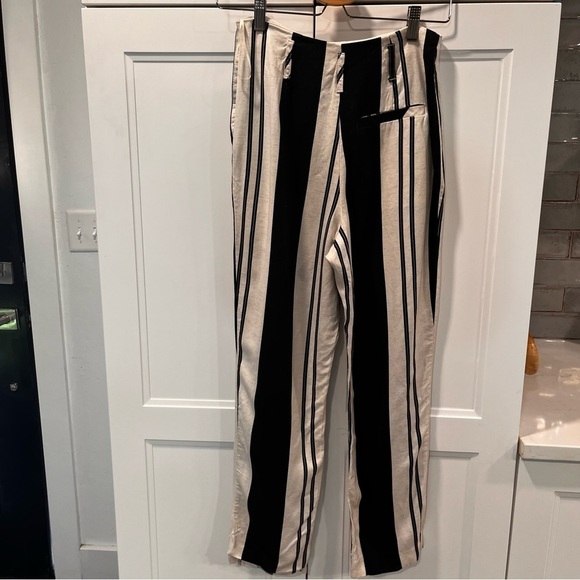 Women’s Topshop Linen Black & Cream Striped Side Button Trousers Sz 2 - Picture 2 of 8
